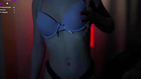 Snapshot of sheliamuyres chatting on May 31, 6:09 pm Lina online show from May 31, 6:09 pm