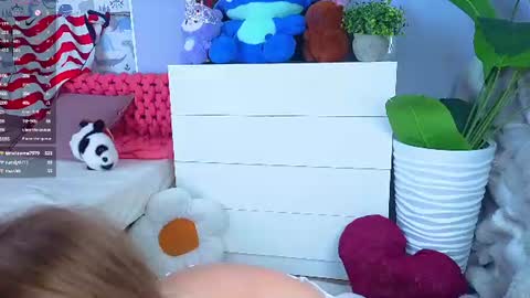 Snapshot of sheliamuyres chatting on July 7, 7:23 am Lina online show from July 7, 7:23 am