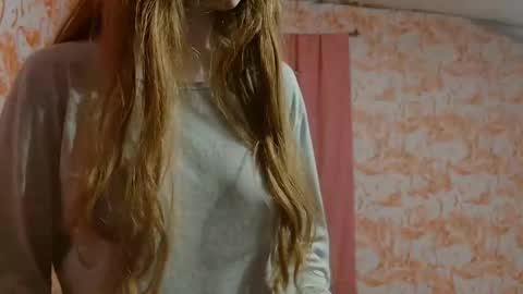 Snapshot of shelikessoymilk chatting on November 2, 10:45 pm Erika online show from November 2, 10:45 pm