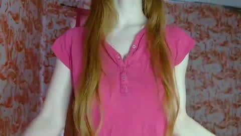 Snapshot of shelikessoymilk chatting on August 1, 6:07 pm Erika online show from August 1, 6:07 pm