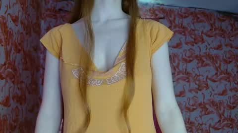 Snapshot of shelikessoymilk chatting on August 6, 7:27 pm Erika online show from August 6, 7:27 pm