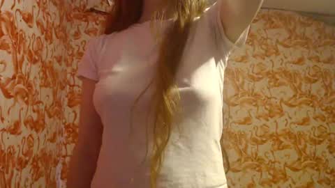 Snapshot of shelikessoymilk chatting on August 7, 10:01 pm Erika online show from August 7, 10:01 pm