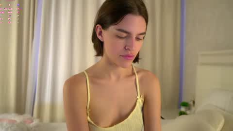 Snapshot of shelleyharn chatting on June 13, 1:14 am Alex online show from June 13, 1:14 am