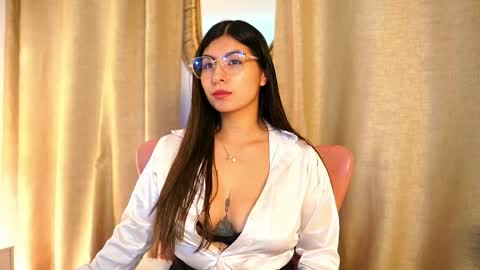 Snapshot of shelleymorell chatting on May 22, 12:33 pm Transmission schedule Monday - Friday 715 am to 200 pm time Colombia online show from May 22, 12:33 pm