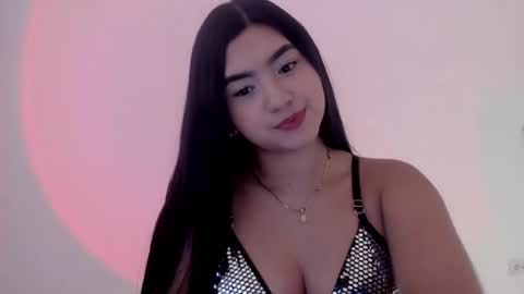 Snapshot of shelly_rohades chatting on November 2, 2:47 am online show from November 2, 2:47 am