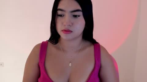 Snapshot of shelly_rohades chatting on November 19, 1:38 am online show from November 19, 1:38 am