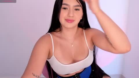 Snapshot of shellyrayhs1 chatting on June 23, 3:37 am Shelly rayhs online show from June 23, 3:37 am