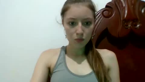 shelsyzevee_ online show from October 27, 12:36 am