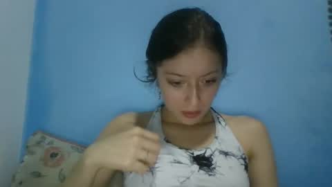 shelsyzevee_ online show from December 14, 1:22 am