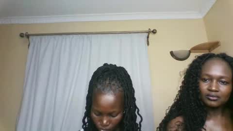 shelzee online show from October 23, 5:44 pm
