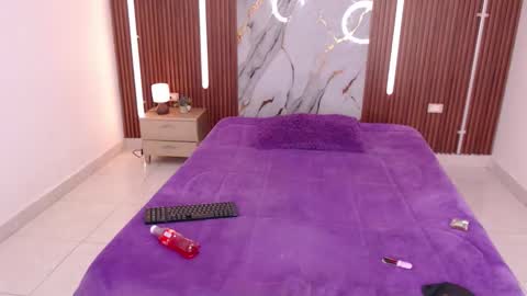 shena_nomy1 online show from December 15, 8:13 pm