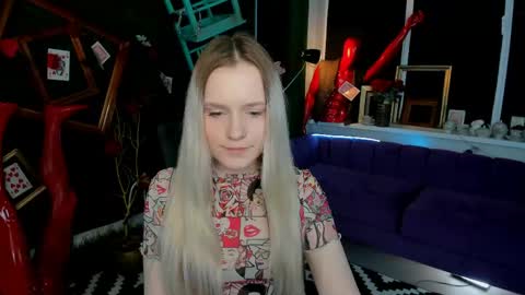 Snapshot of sherributlers chatting on May 10, 5:12 am Sweet Sherri online show from May 10, 5:12 am
