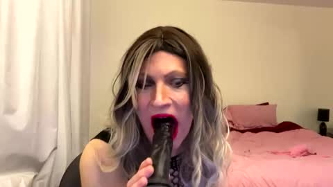 sherrisqs00 online show from March 15, 2:06 am