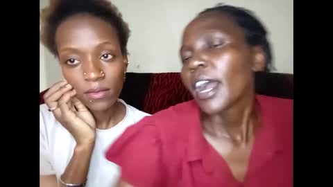 Snapshot of sherry_lovine chatting on December 18, 12:33 pm lovine online show from December 18, 12:33 pm