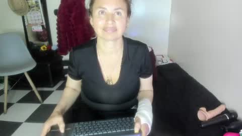Shera Hade online show from July 12, 1:18 am
