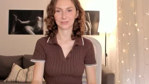 Snapshot of shesleepsnaked chatting on May 19, 3:40 pm shesleepsnaked online show from May 19, 3:40 pm