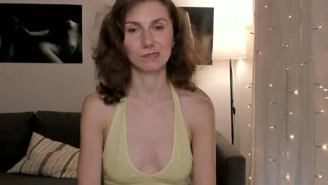 shesleepsnaked online show from June 24, 5:56 pm