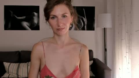 shesleepsnaked online show from July 12, 12:18 pm