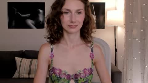shesleepsnaked online show from July 30, 3:55 pm