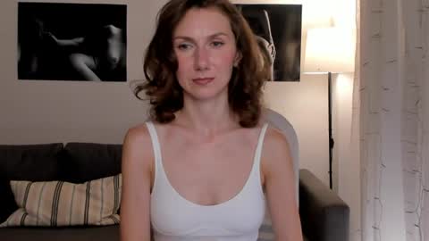shesleepsnaked online show from August 1, 5:23 pm