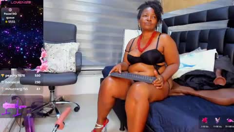 Snapshot of sheyla__ebony chatting on May 22, 1:13 am sheyla__ebony online show from May 22, 1:13 am