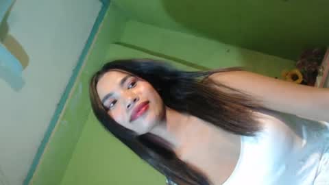 Snapshot of shiela_may chatting on June 16, 11:35 am shiela_may online show from June 16, 11:35 am