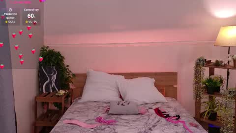 Snapshot of shine_abby_ chatting on July 28, 12:48 pm Abby online show from July 28, 12:48 pm