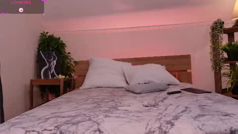 Snapshot of shine_abby_ chatting on July 28, 2:13 pm Abby online show from July 28, 2:13 pm