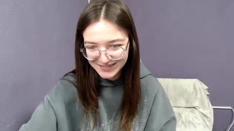 Snapshot of shining_pearl chatting on February 21, 7:34 am Jesica online show from February 21, 7:34 am