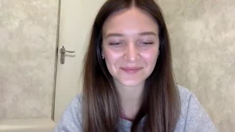 Snapshot of shining_pearl chatting on October 14, 8:20 pm Jesica online show from October 14, 8:20 pm