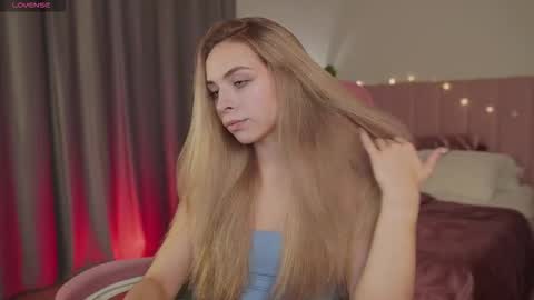 Julia online show from September 22, 5:53 am