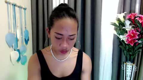 shira_cutttiebigcock online show from April 8, 3:39 am