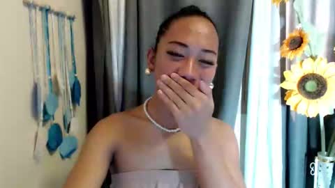shira_cutttiebigcock online show from April 28, 6:18 am