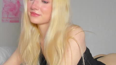 Snapshot of shirahoshii chatting on February 28, 11:17 pm shirahoshii online show from February 28, 11:17 pm