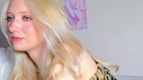 Snapshot of shirahoshii chatting on April 9, 3:50 am shirahoshii online show from April 9, 3:50 am