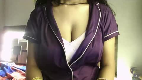 Snapshot of shiri_hot chatting on October 14, 9:26 pm Siri online show from October 14, 9:26 pm