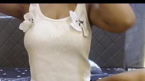 Snapshot of shiri_hot chatting on November 17, 6:46 pm Siri online show from November 17, 6:46 pm