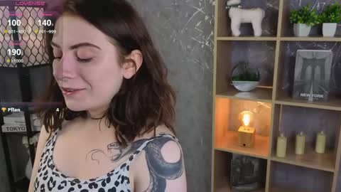Breanna online show from May 1, 1:43 am