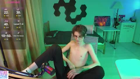 shiromy_ online show from February 14, 7:10 pm