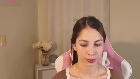 Snapshot of shkendall chatting on June 13, 2:26 pm kendal online show from June 13, 2:26 pm
