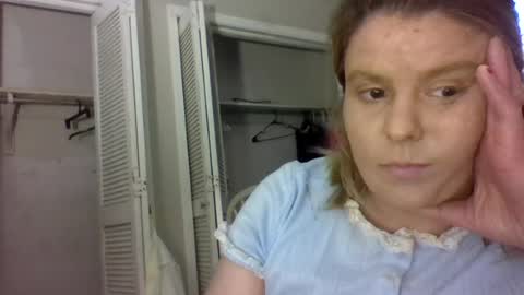 Snapshot of shmuberryfarms chatting on June 29, 7:47 pm shmooinaround online show from June 29, 7:47 pm