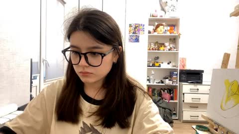 Marie online show from March 31, 2:28 pm