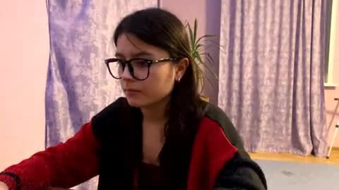 Marie online show from April 29, 5:30 pm