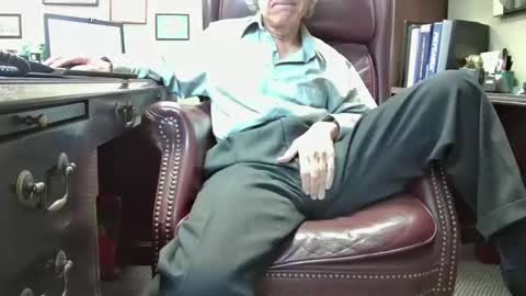 Snapshot of shootme69 chatting on November 3, 5:03 pm nikolas send dm for an appointment online show from November 3, 5:03 pm