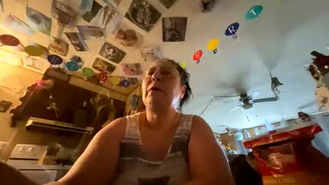 shorty920505 online show from June 4, 11:33 pm
