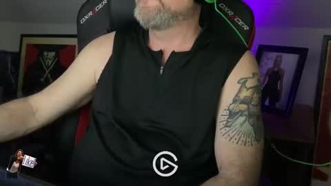 Snapshot of shotcaller411 chatting on December 22, 5:12 am shotcaller411 online show from December 22, 5:12 am