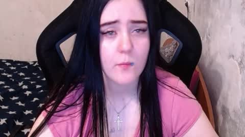 Snapshot of show_for_you chatting on December 4, 2:37 pm show_for_you online show from December 4, 2:37 pm