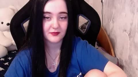 Snapshot of show_for_you chatting on December 17, 8:34 am show_for_you online show from December 17, 8:34 am