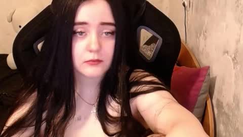 Snapshot of show_for_you chatting on January 8, 2:25 pm show_for_you online show from January 8, 2:25 pm