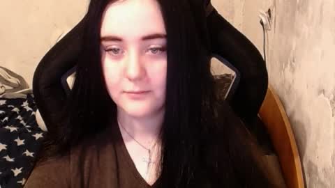 Snapshot of show_for_you chatting on January 15, 11:32 am show_for_you online show from January 15, 11:32 am